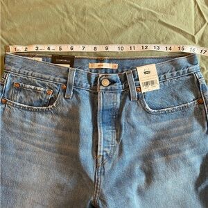 Women’s size 31 wedgie fit Levi’s jeans
